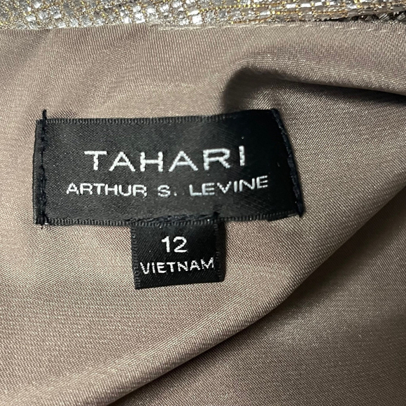 Tahari Silver Metallic Drape Neck Gown Size 12 - Picture 7 of 8